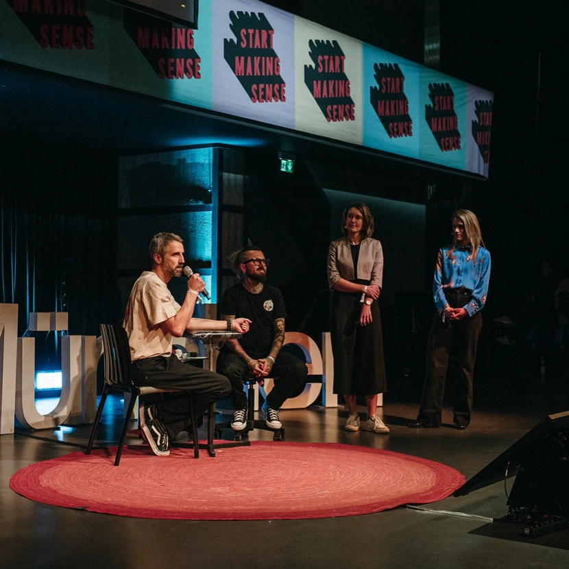 Tattooine Sayagata beim TEDx Auftritt in München